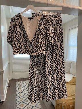 Black and White Geometric Two-Piece Set